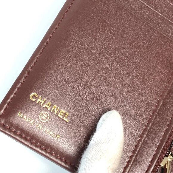 CHANEL AP3791 CC CC Mark Quilted Matelasse Logo Folded wallet case Unused - Picture 8 of 13